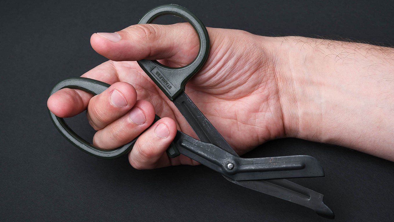 Safety Tips for Using Trauma-Safe Scissors