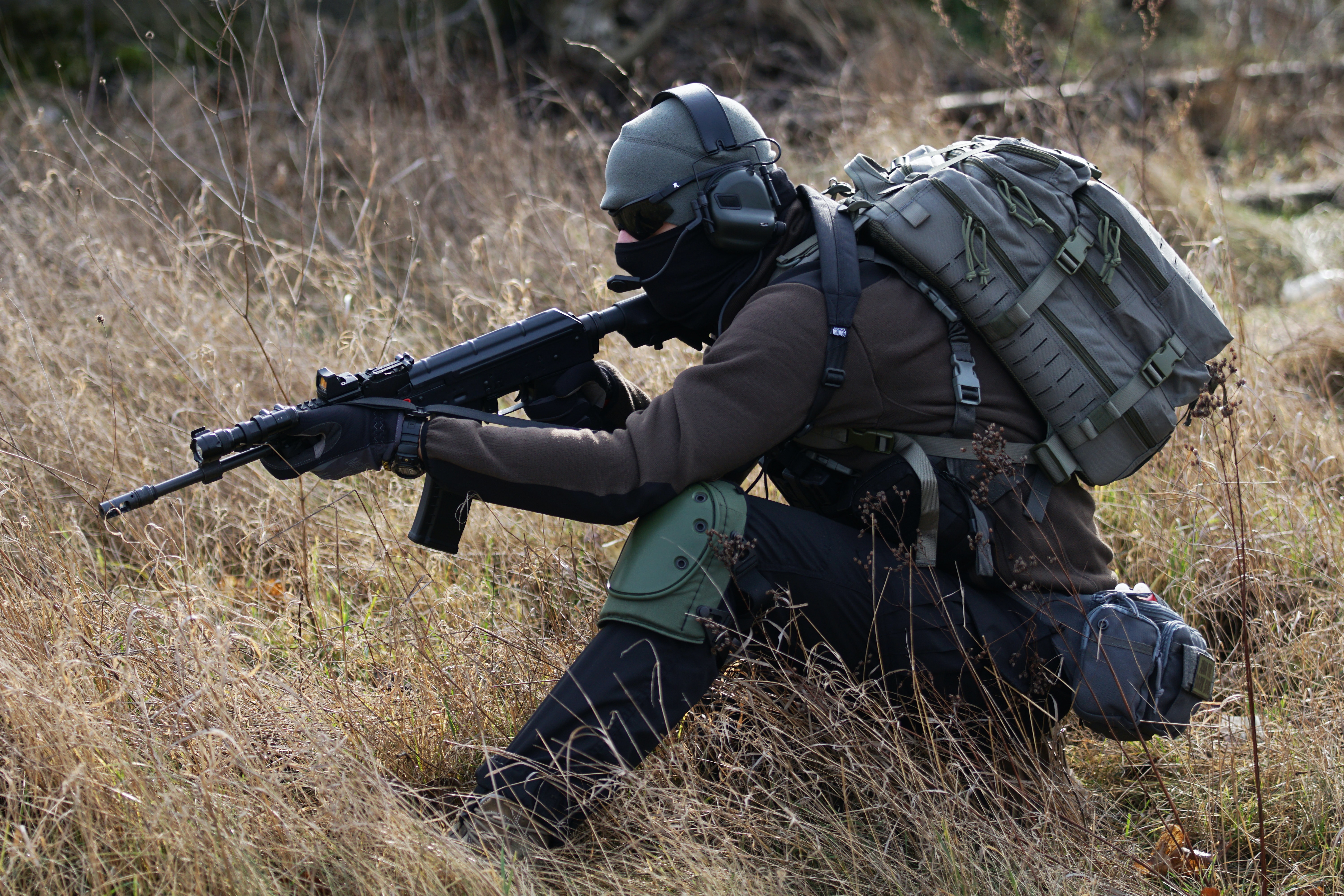 How to choose a tactical backpack and pouch?