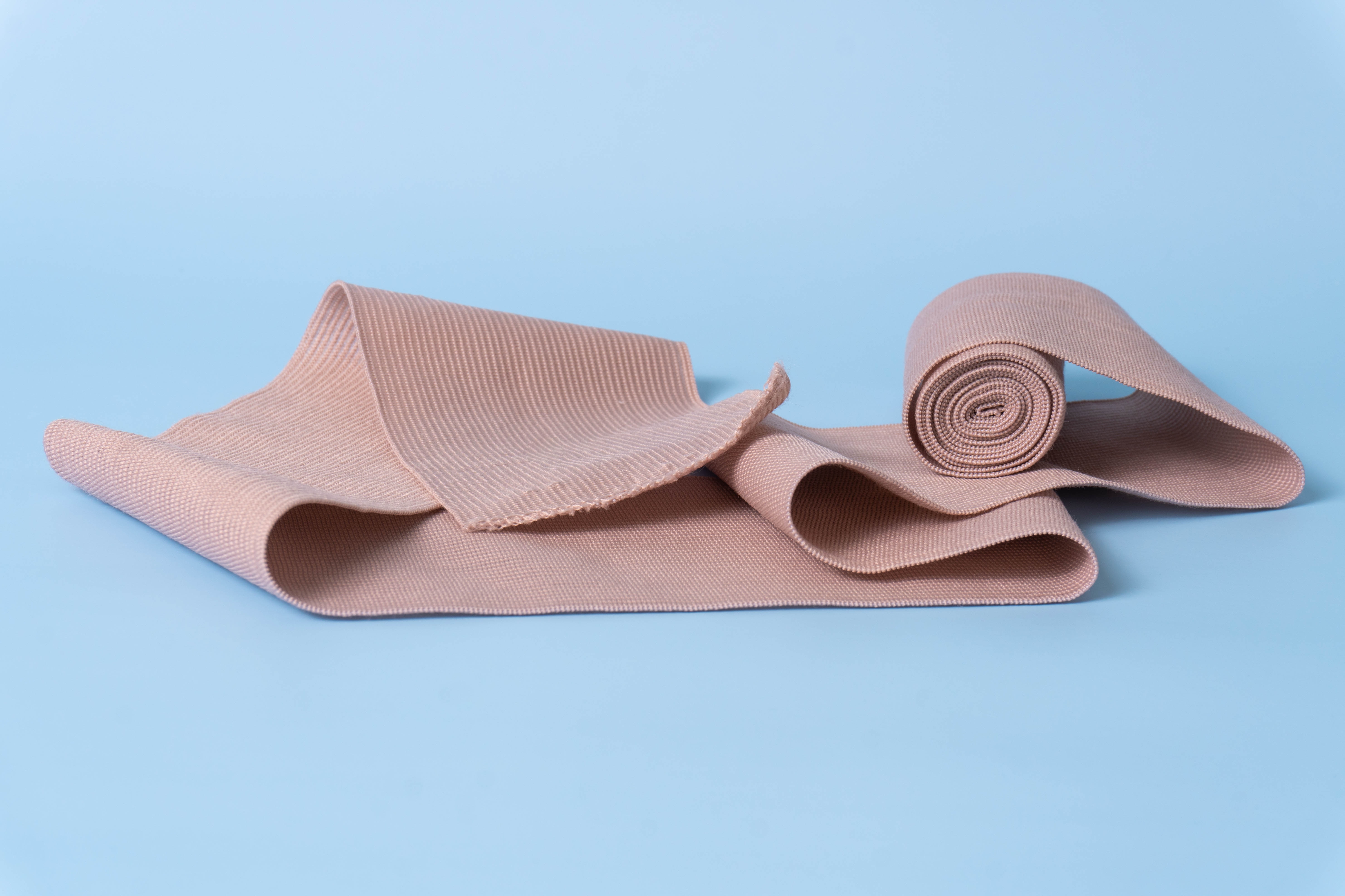 Varieties of bandages: bandages, bandages, tourniquets
