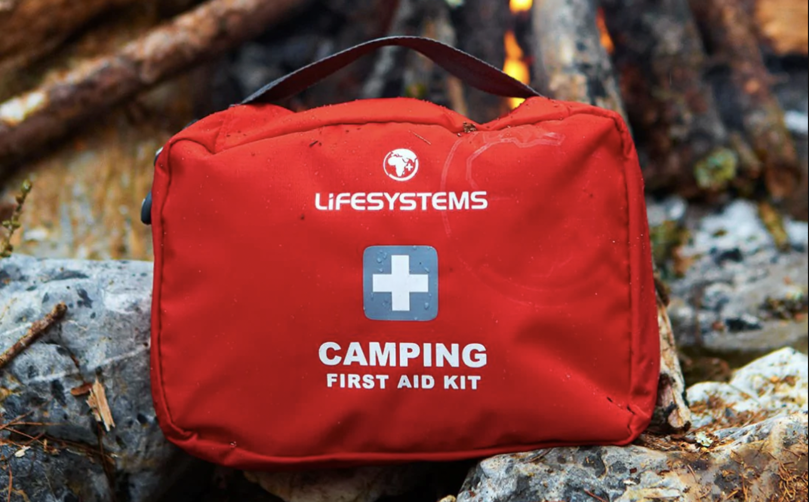 First aid kits for tourism: What to take on a hike?