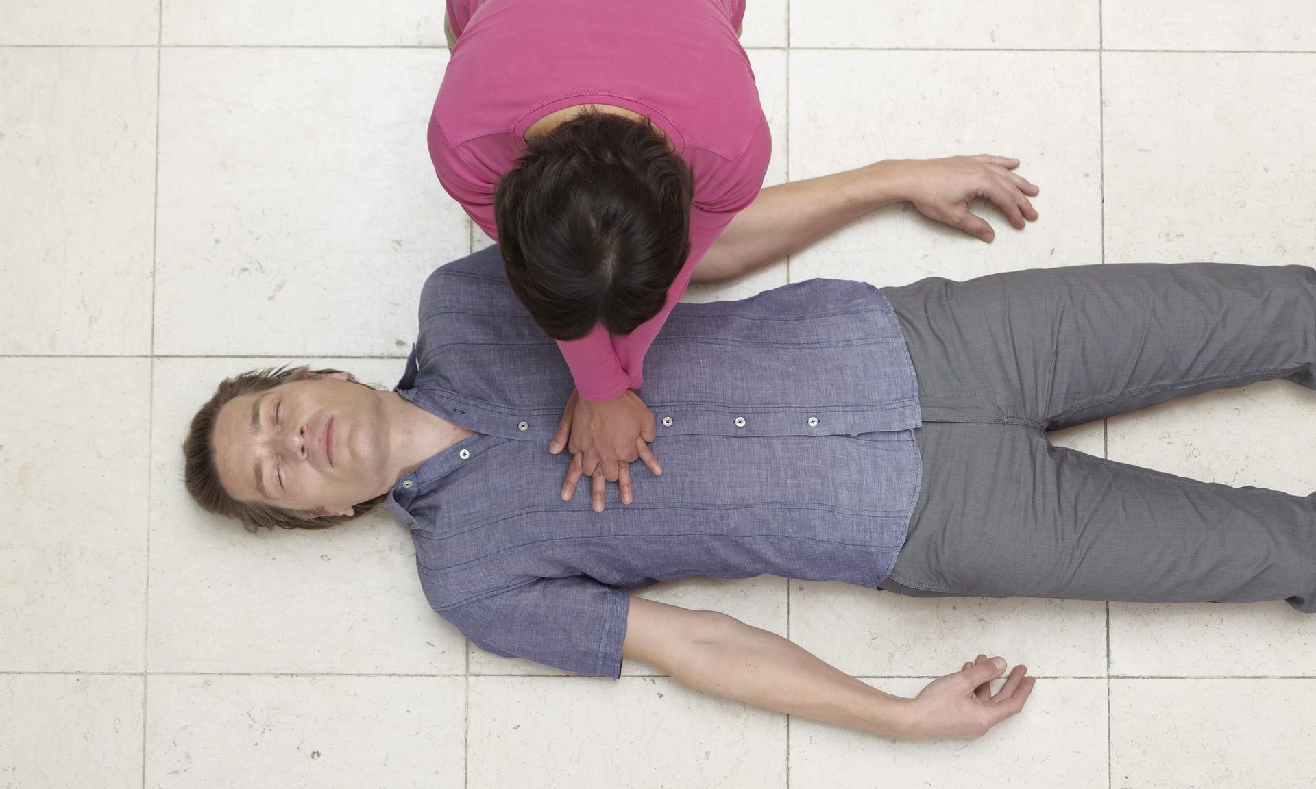 First aid in case of respiratory arrest