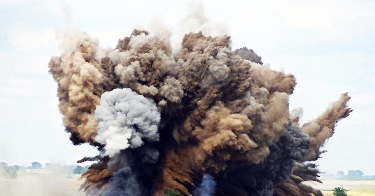 Injuries caused by mines and explosive devices: first aid