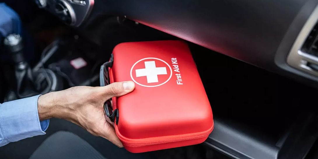 The purpose of a car first aid kit